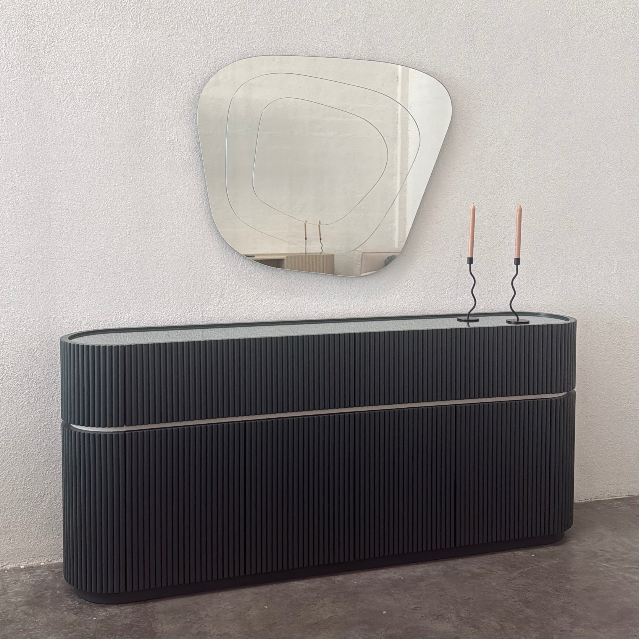 Coli Cabinet