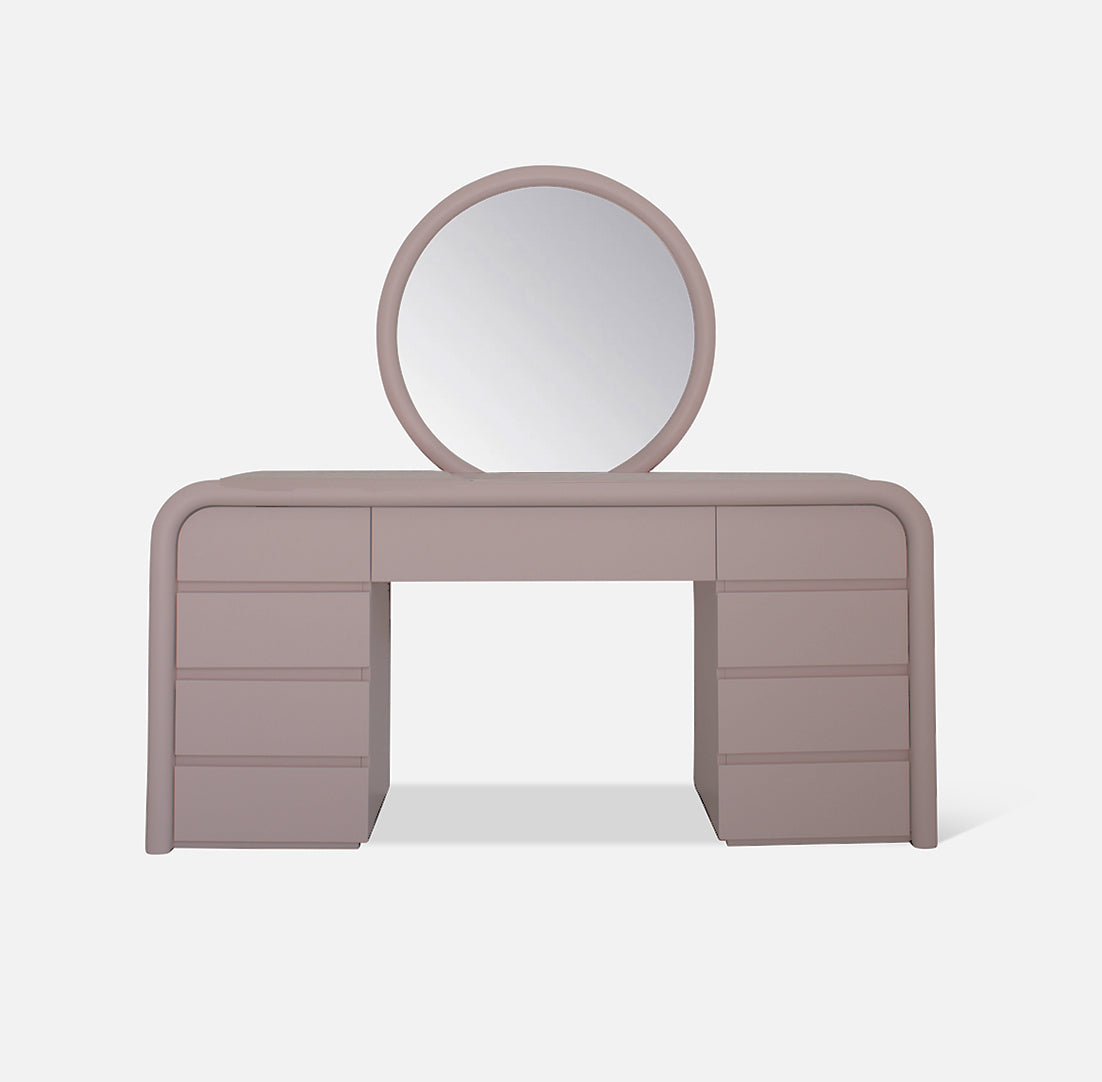 Diva Dresser
