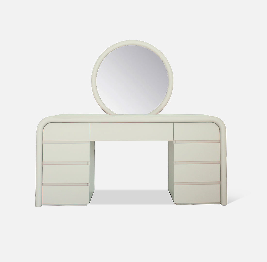 Diva Dresser