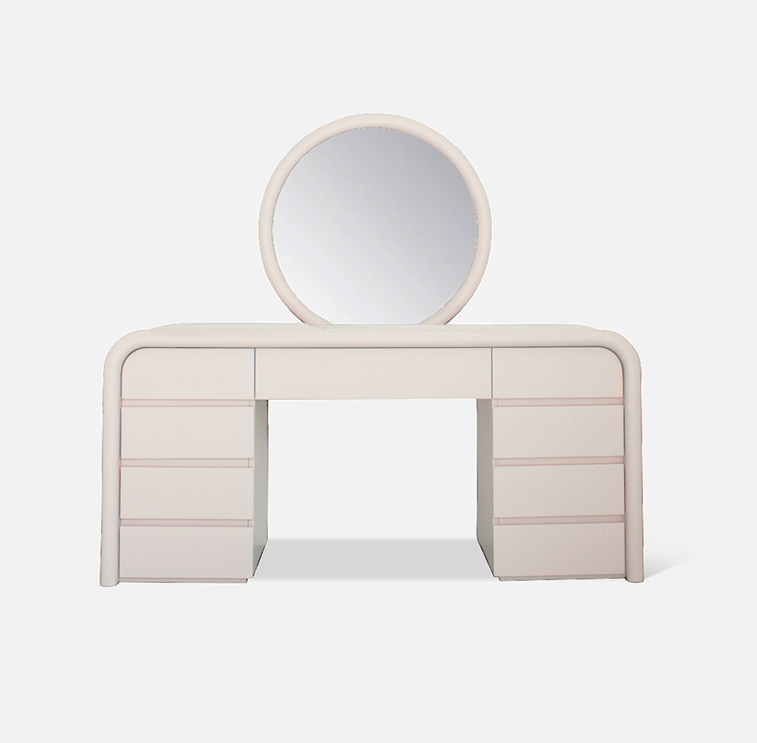 Diva Dresser